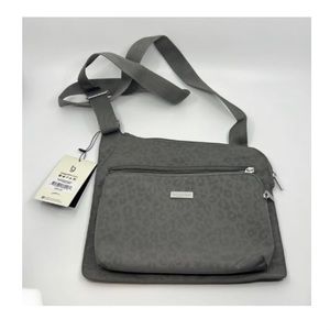 NWT Baggallini Leopard Cheetah Grey Crossbody HP Bag
